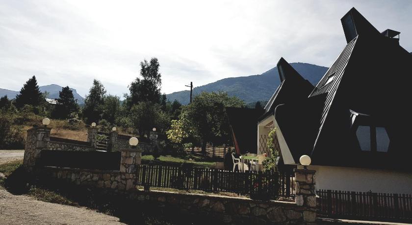 Vila Piramida photo