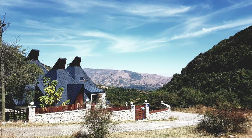 Vila Piramida photo