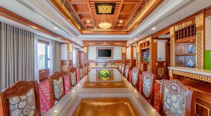 Image of Ocean View Presidential 6