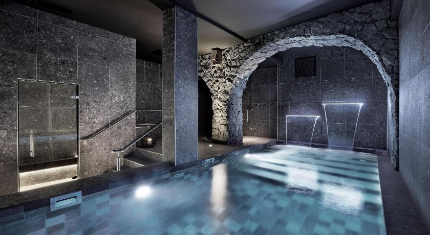 Petit Hotel Confidentiel — Hotel in Chambery