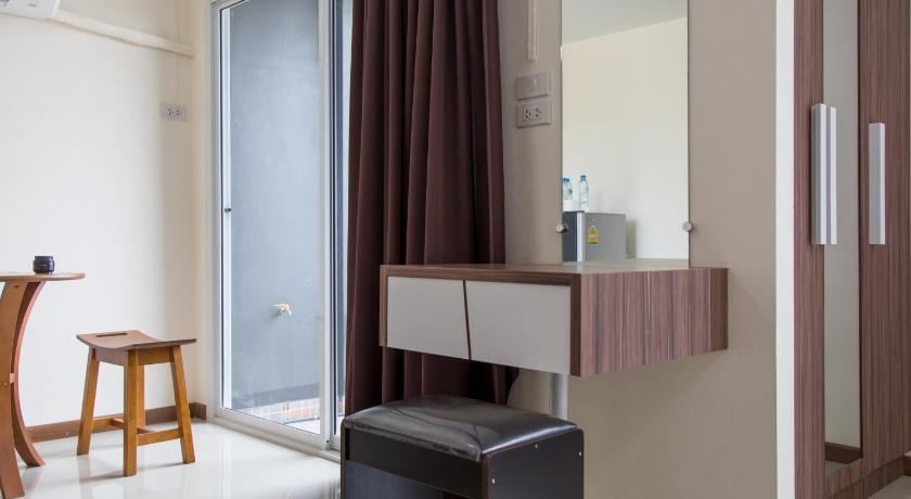 Image of Family Room 6