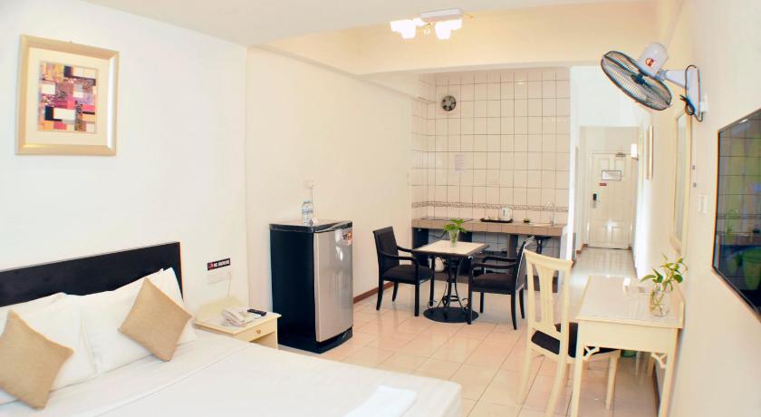 Image of Studio Queen Room 4