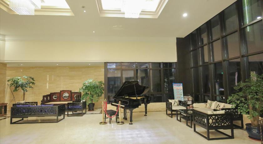 New Knight Royal Hotel Airport and International Resort photo