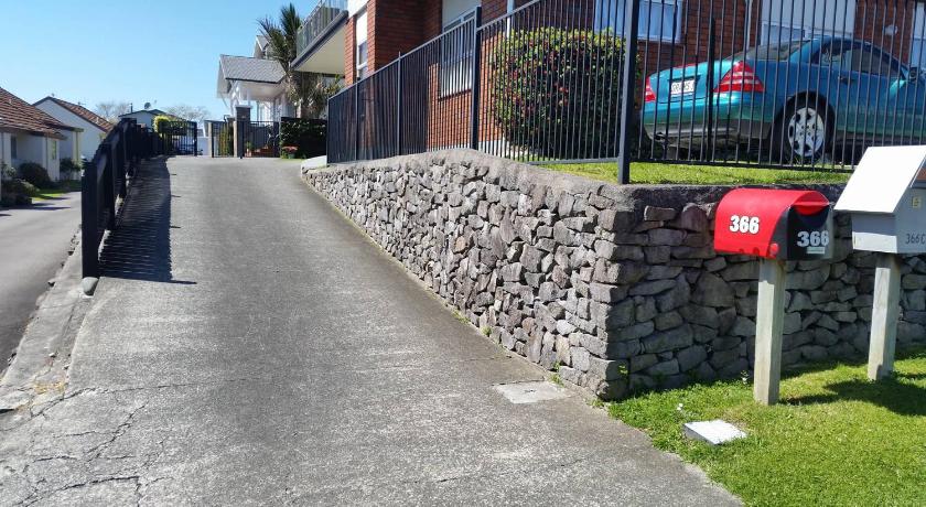 Delightful on Devonport photo