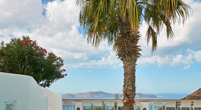 Cliff Side Suites