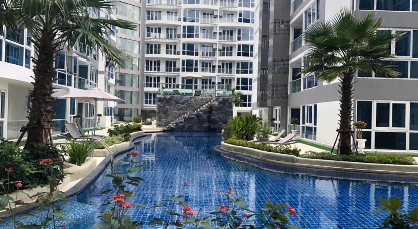 Luxury Business Suits in Grand Avenue by Pattaya City Estates photo