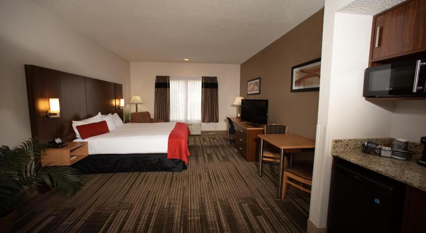 Northfield Inn Suites and Conference Center