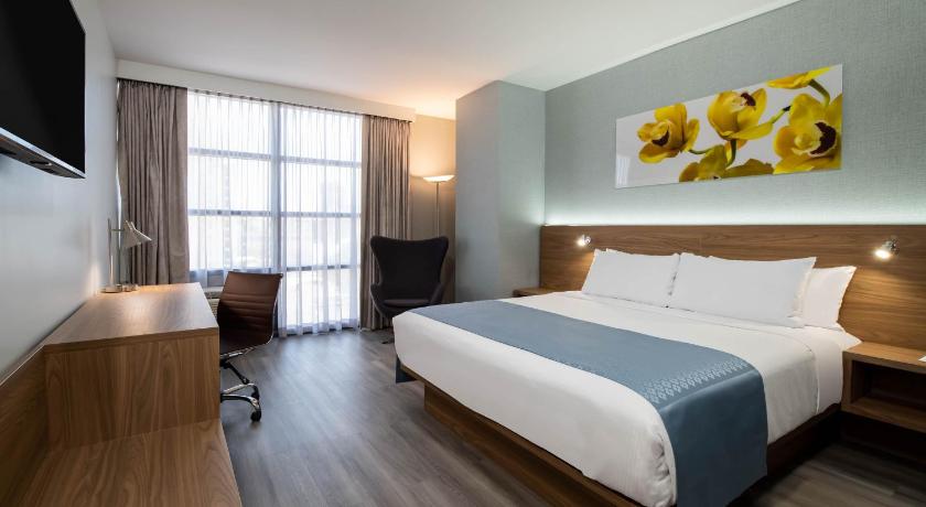 Wingate by Wyndham Long Island City in Long Island City