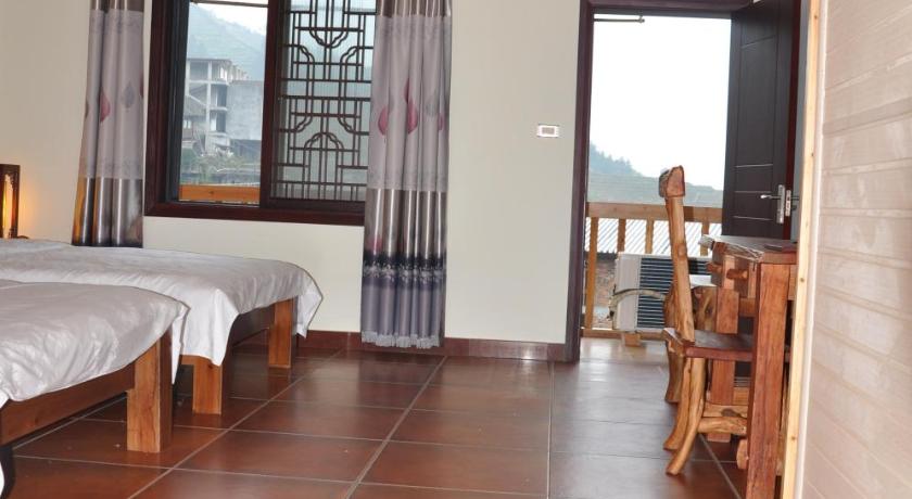 Image of Deluxe Twin Room with View 8