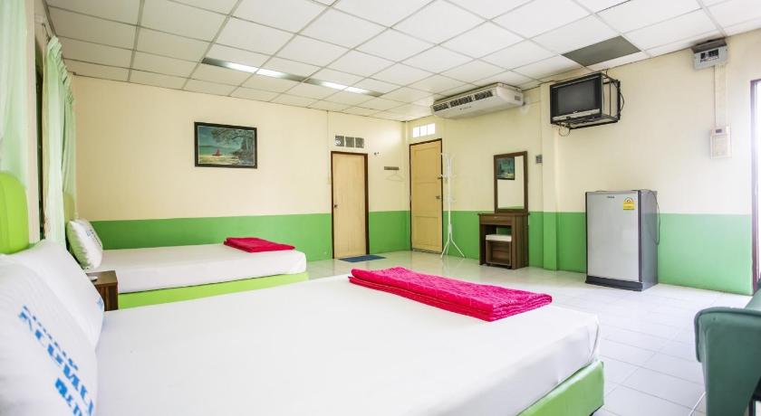 Image of Premier Family Room 3