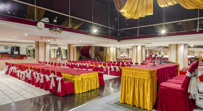New Grand Park Hotel - image 9
