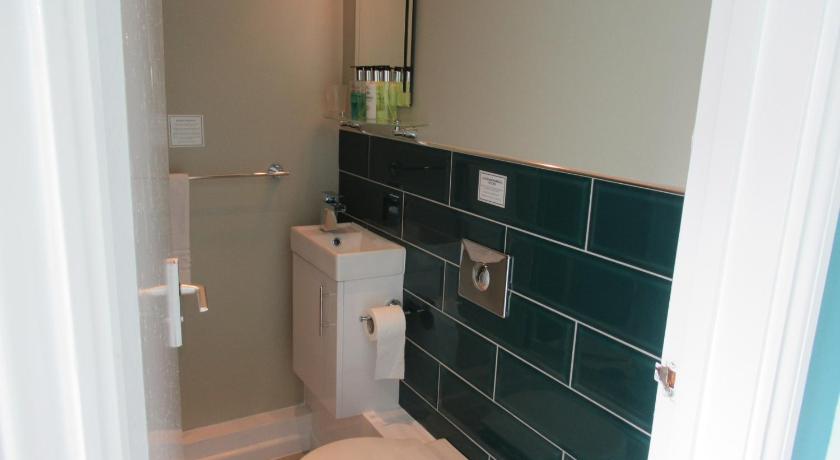 London Inn photo