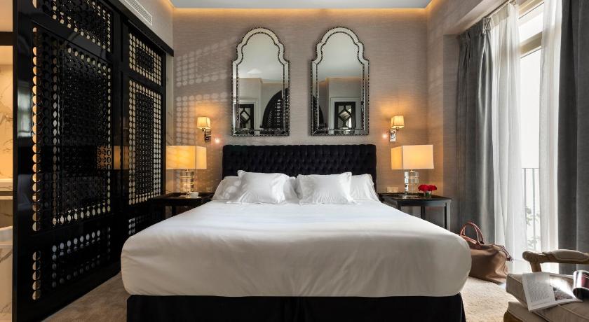 Sevilla Casa de Triana Luxury Suites by Casa del Poeta 5-Star Guesthouse view