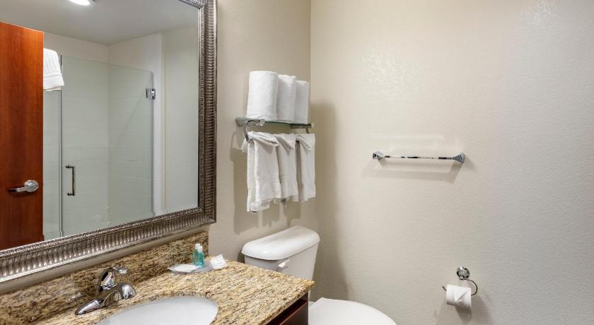 MainStay Suites Near Denver Downtown