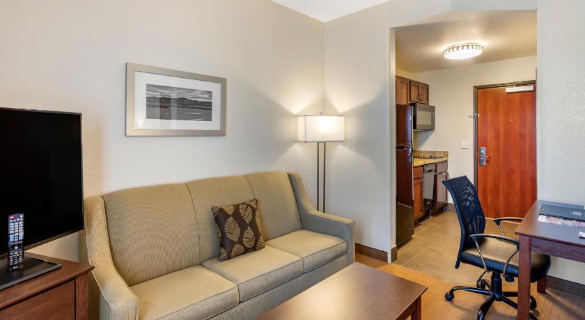 MainStay Suites Near Denver Downtown