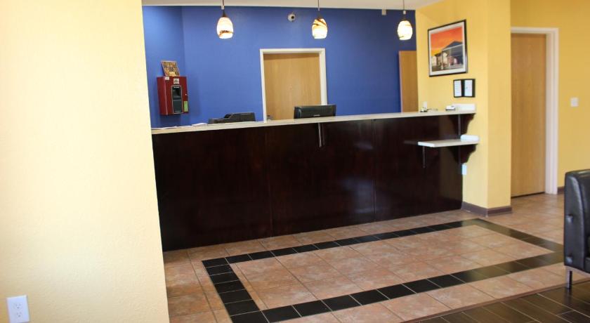 Home Gate Inn & Suites photo