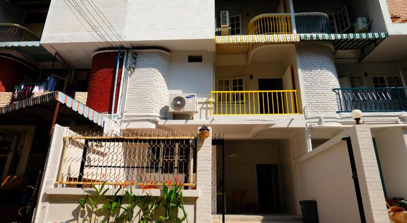 Float family house – Chiang Mai, 