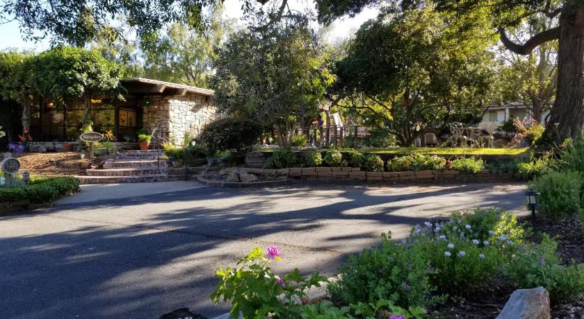 Carmel Valley Lodge