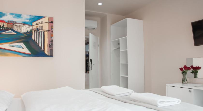 B&B Fontana photo