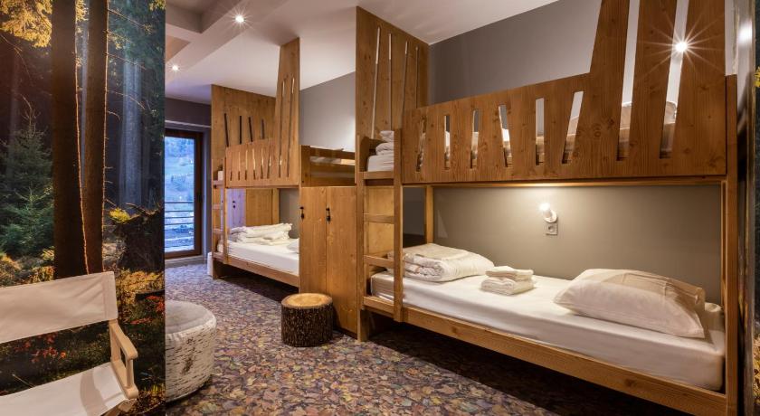 Image of Single Bed in 10-Bed Dormitory Room 4