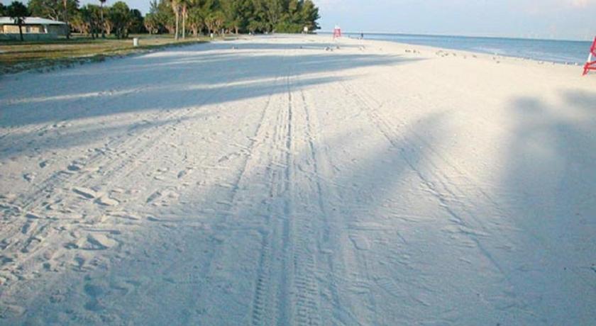 Sabal Palms Inn photo