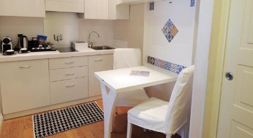 Image of Junior Suite with City View 1