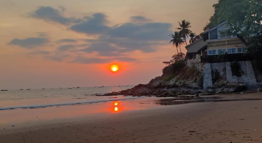 Bunga Ayu Seaside Resort photo