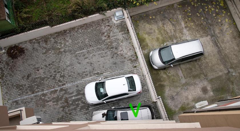 JOY APARTMENT BURGAS CENTER PRIVATE PARKING - image 13