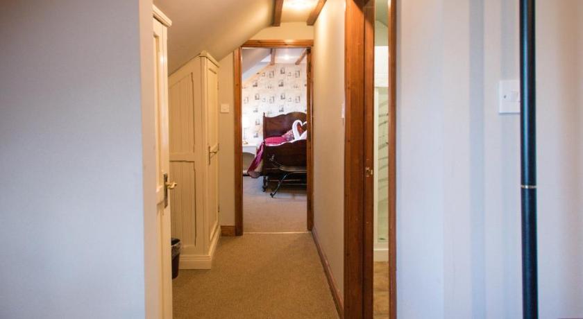The Royal Arms Hotel photo