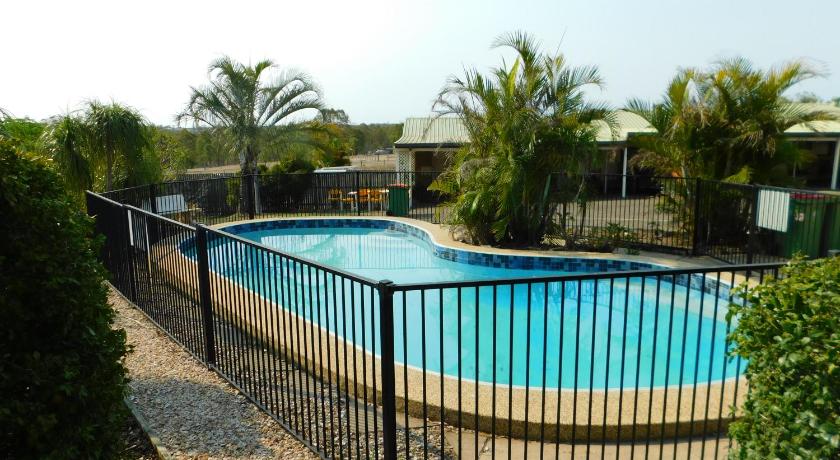 Hatton Vale Motel photo