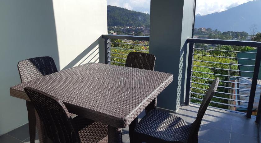 Restful 3BR Hillside Duplex House photo