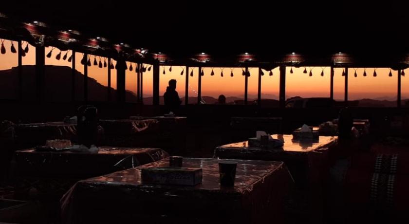 Desert Bedouin camp — Hotel in Wadi Rum