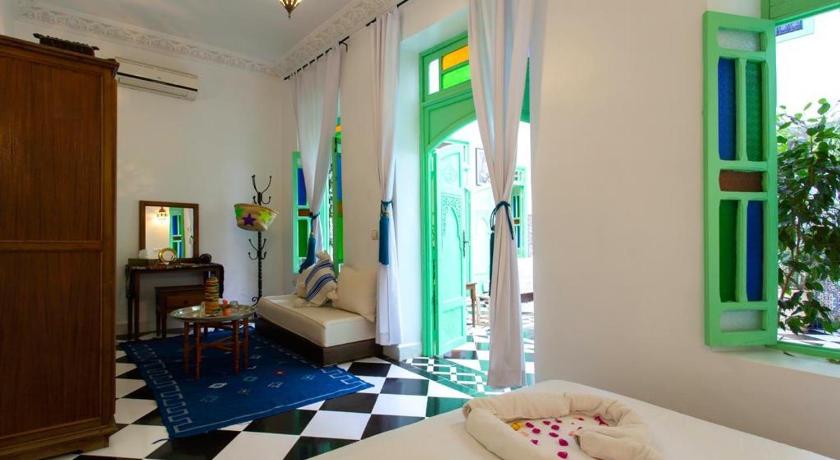 Riad Rose Meryam photo