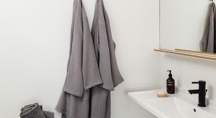 Image of Apartment Suite 14