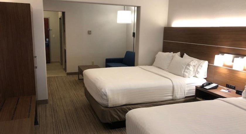 Holiday Inn Express Hotel & Suites Rio Grande City