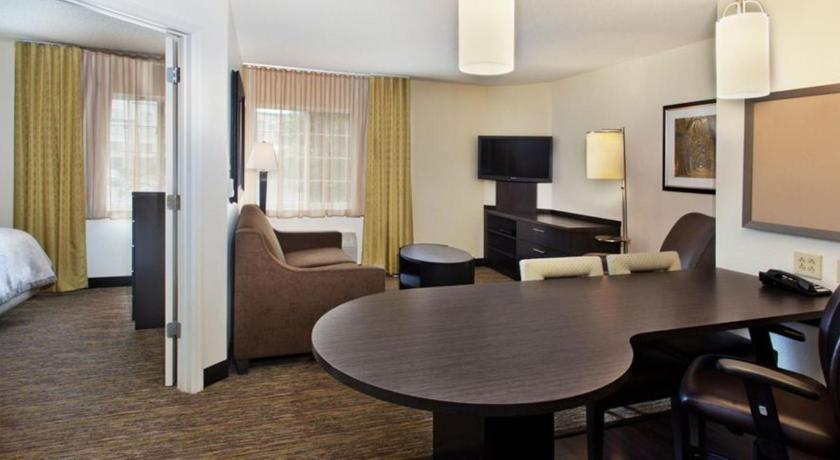 Candlewood Suites East Syracuse Carrier Circle