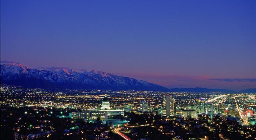 Holiday Inn Express Salt Lake City Downtown photo