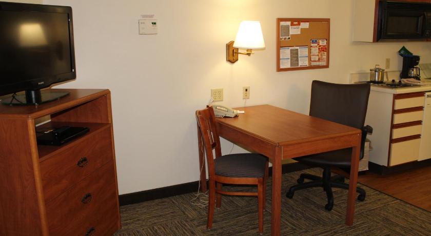 Candlewood Suites Syracuse-Airport