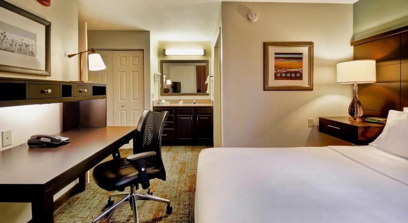 Staybridge Suites Madison - East