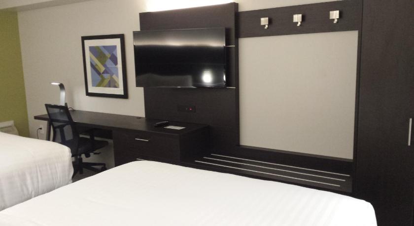 Holiday Inn Express & Suites Mississauga-Toronto Southwest