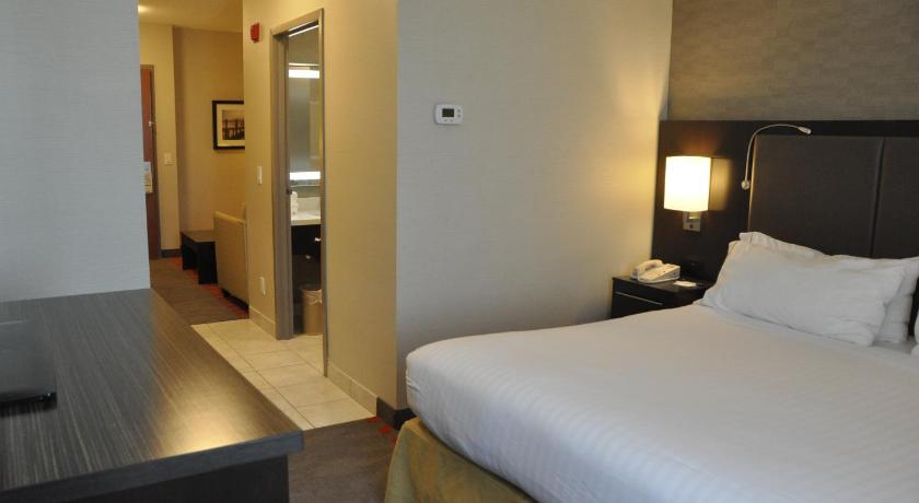 Holiday Inn Express Hotel & Suites Barrie