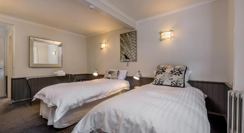 Image of King Superior Room 10