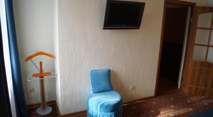 Renaissance Hotel photo