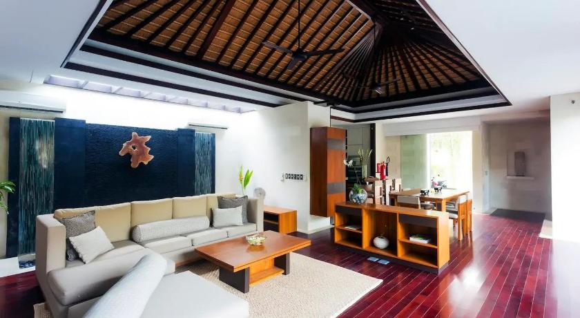 Kedonganan Beach Villas