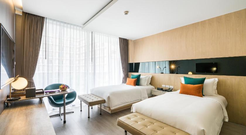 Ảnh của Phòng Club sang trọng hướng hồ bơi có ban công (Club Luxx Pool View with Balcony) 9