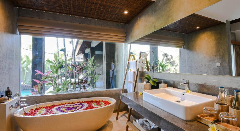 Purana Suite Ubud