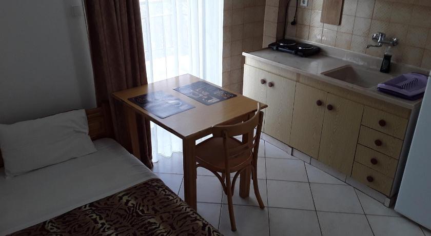 Hause Zorbas photo
