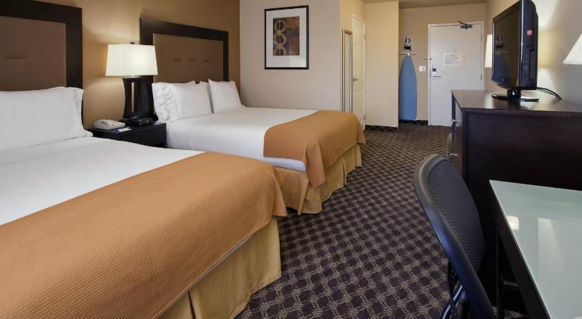 Holiday Inn Express Hotel Union City