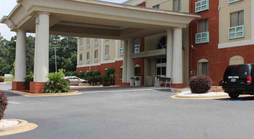 Holiday Inn Express & Suites Thomasville