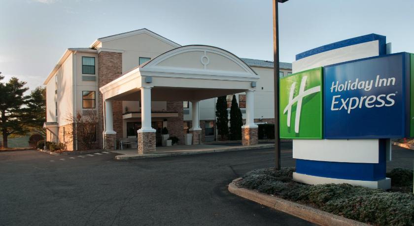 Holiday Inn Express Vernon-Manchester photo